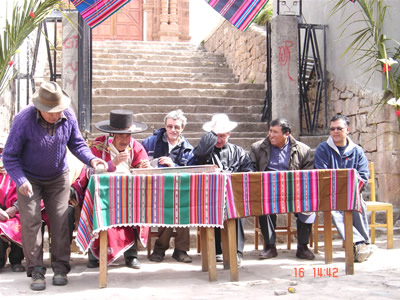 Autoridades, P.Francis, Nuncio Apostólico, P.Tomas, y  P.Anibal